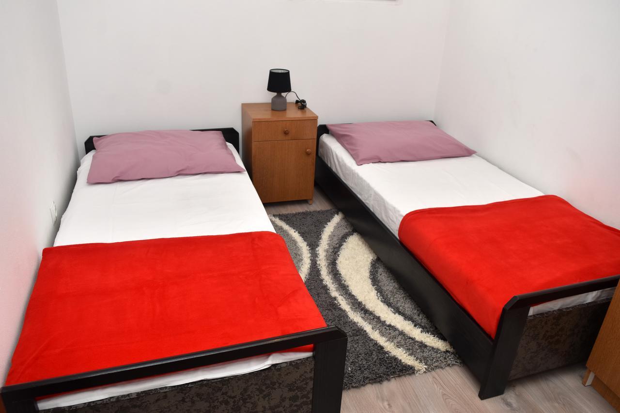 Apartments Oresic Vir Luaran gambar