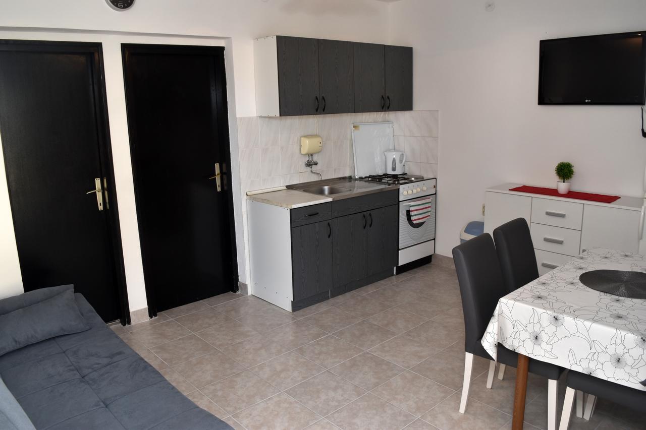 Apartments Oresic Vir Luaran gambar
