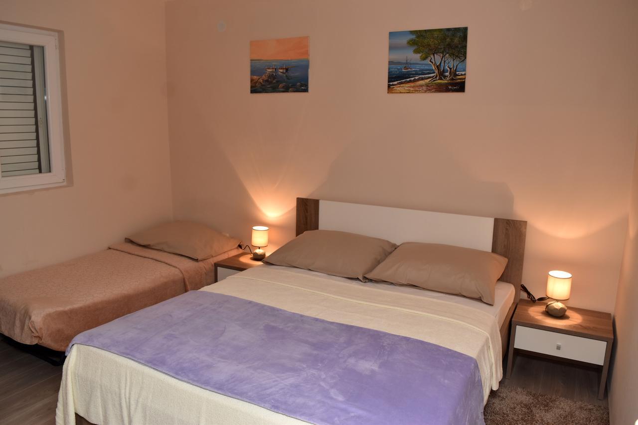 Apartments Oresic Vir Luaran gambar