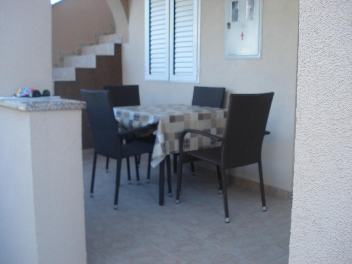 Apartments Oresic Vir Luaran gambar